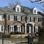 Chicago: Private Guided Tour of Chicago Suburbs Movie Sites - The Tour Starts at AMC Evanston 12 in Evanston