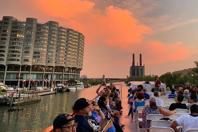 Chicago River 90-Minute Architecture Boat Tour - Comfortable and Weather-Ready Boat Features
