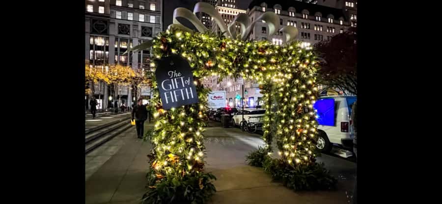 Christmas in New York: Skip-the-Line Holiday Lights Tour - Starting Point and Tour Logistics in Times Square