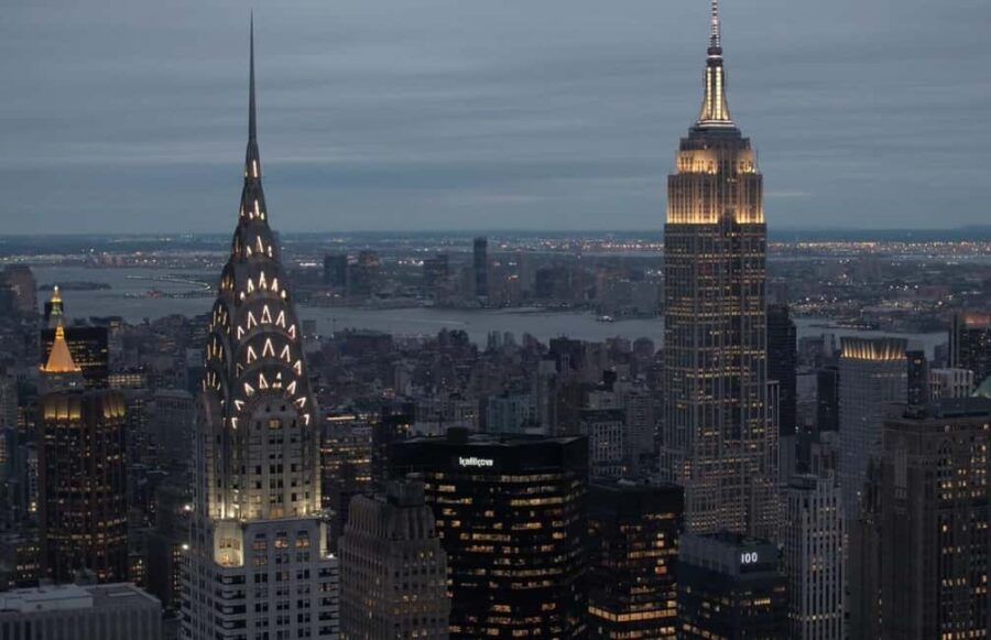 Christmas in New York: Winter Wonderland Experience - Glide Through Central Park’s Snow-Covered Winter Scene