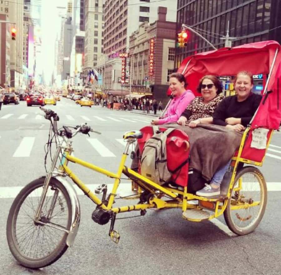Christmas Lights And City Lights Pedicab Tour - The Route: Iconic Landmarks and Festive Displays