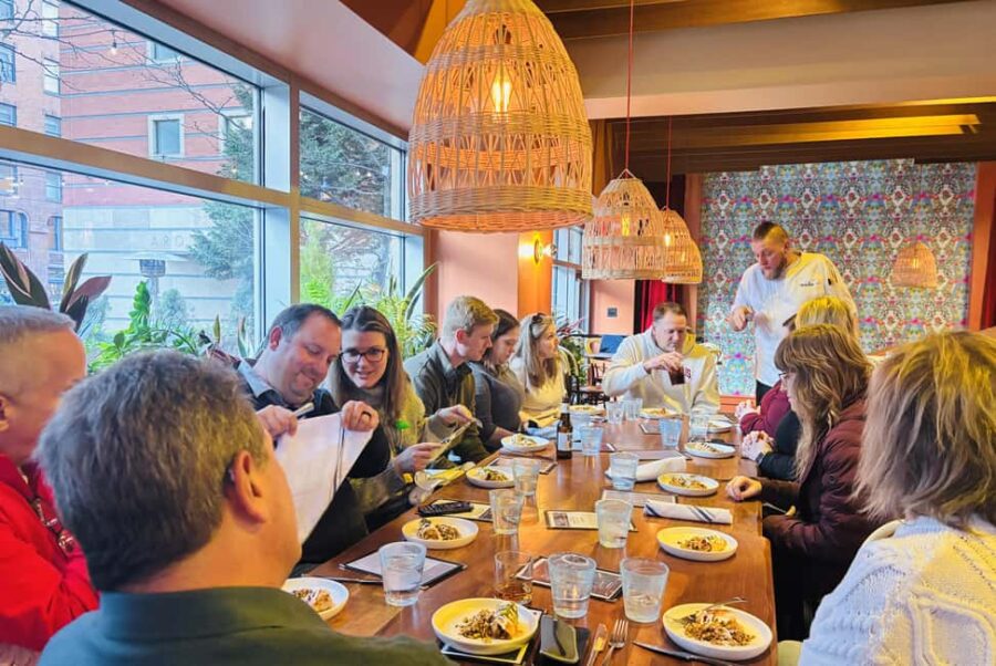 Cincinnati: Streetcar Food and Culture Tour - Sampling Local Dishes at Three Sit-Down Restaurants