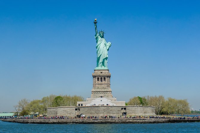 Circle Line: New York City Statue of Liberty Super Express Cruise - The Unique View of Lady Liberty from the Water