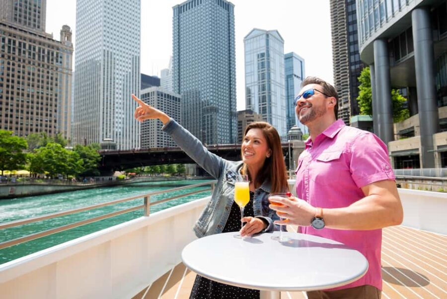 City Cruises Chicago: Brunch, Lunch, or Dinner River Cruise - Starting Point at NBC Tower and Easy Boarding