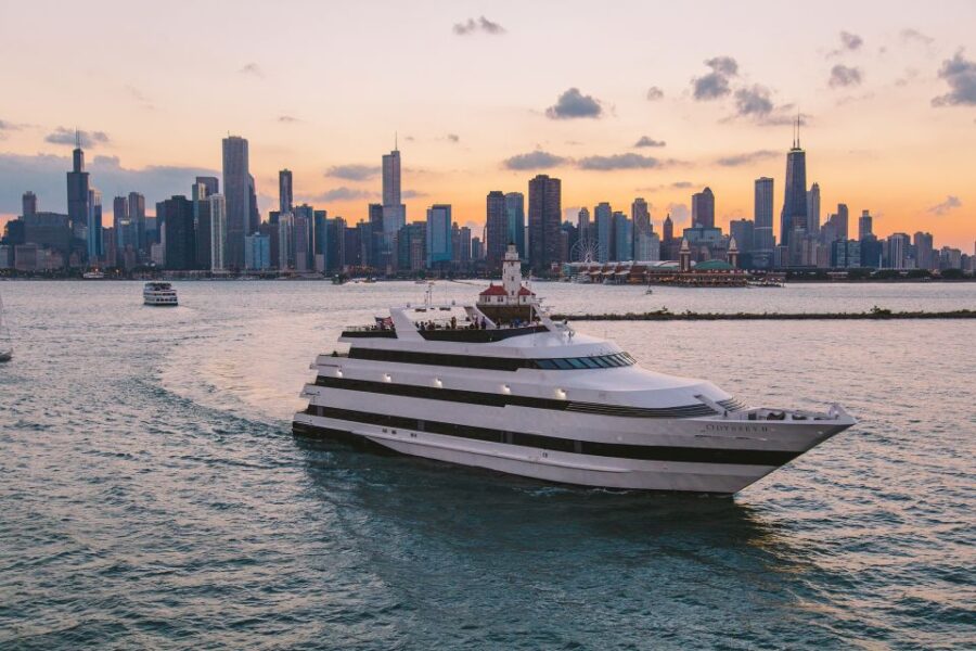 City Cruises Chicago: Premier Lunch or Dinner Cruise - Convenient Departure from Navy Pier