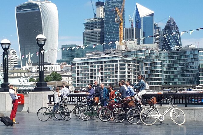 City & Secrets: Explore London's Hidden Gems - Cycling Along the Thames Riverfront and Through the City of London