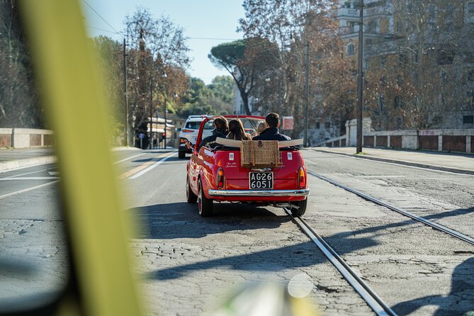 Classic Elegance: Vintage Fiat 500 Cabriolet Rome Tour - Discover Rome’s Most Photogenic Spots from the Backseat of a Classic Fiat