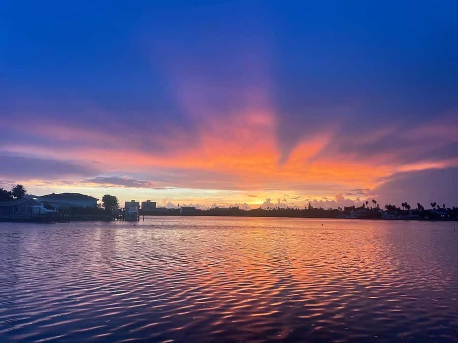 Clearwater: 4 Hour Private Pontoon Boat Rental with Captain - Clearwaters Beaches and Islands — The Stops That Make it Special