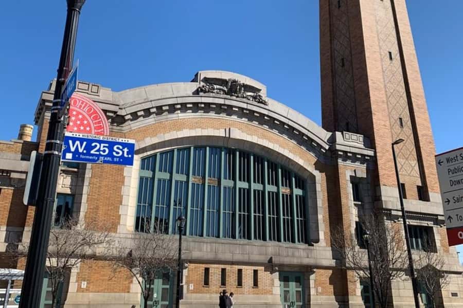 Cleveland: Ohio City Food & Market Walking Tour - Starting Point at Market Square Park and Easy Access