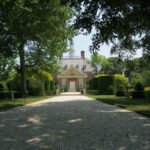 Colonial Williamsburg Wander: A Private Journey Through Time - Walking through Merchants Square and Historic District