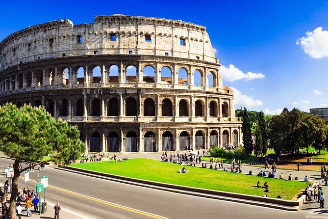 Colosseum & Ancient Rome: Guided Tour or Audio-Guide Option - Inside the Colosseum: Gladiators and Dungeons