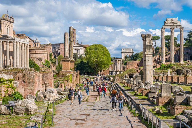Colosseum and Roman Forum Guided Tour - Exploring Palatine Hill: Rome’s Posh Quarter of Ancient Time