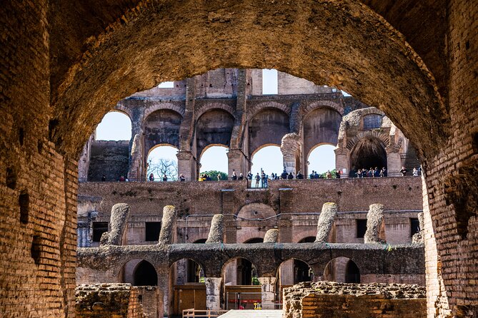 Colosseum Guided Tour with Palatine Hill and Roman Forum entrance - Discover the Magnificent Colosseum and Its Hidden Corners