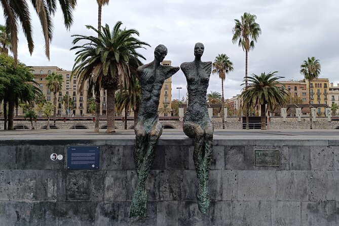 Columbus Monument Access With Barcelona Seaside Guided Tour - Discovering La Cara de Barcelona: Roy Lichtensteins Pop Art Sculpture