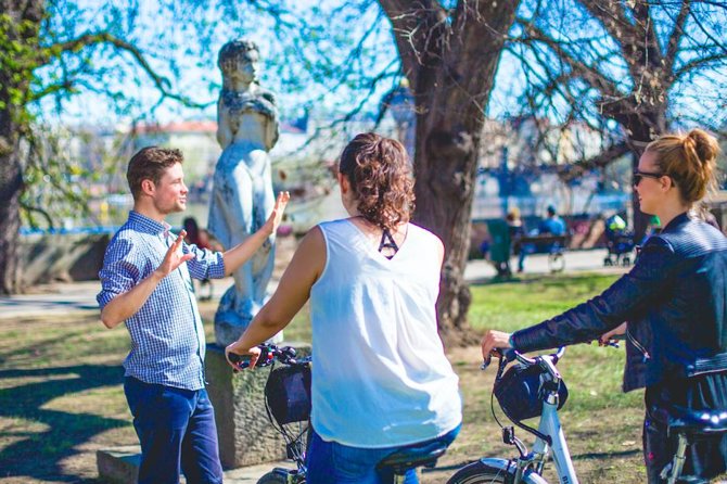 Communism and World War 2 Prague City Tour - Navigating Prague’s WWII and Communist Landmarks