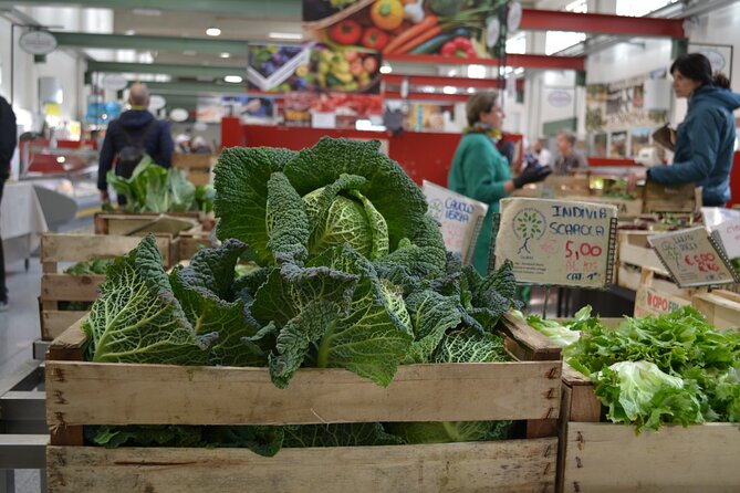 Como Food Tour and the Farmers Market - Lakeside Beauty at Piazza Cavour