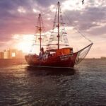 Couples Night, Romantic Sunset in Lagoon Nichupte & Live Music from Cancun - The Romantic Sunset Cruise in Lagoon Nichupte