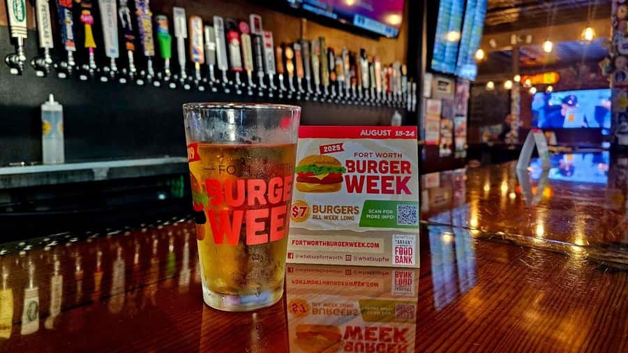 Cowtown Tour Co. Fort Worth: Burgers & Breweries Guided Tour - Fort Worth’s Top Burger Joints: A Flavor Journey