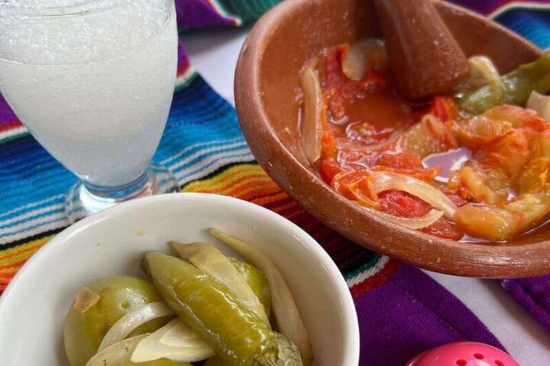 Cozumel: Salsa and Salsa Cooking and Dancing Experience - Making Mexican Salsas: Step-by-Step Culinary Fun