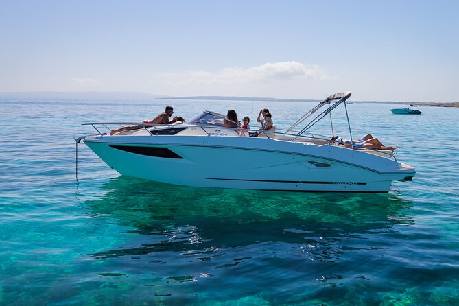 Cranchi E30 Private Boat for 10 Pax for 8 Hours in Ibiza - The Features of the Cranchi E30 Private Boat for Ibiza Visitors