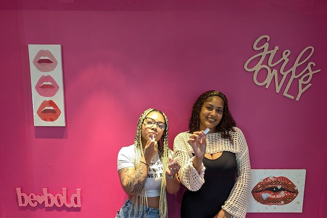 Custom Lipstick or Lip Gloss Creation Experience - How the Custom Lipstick and Lip Gloss Creation Works