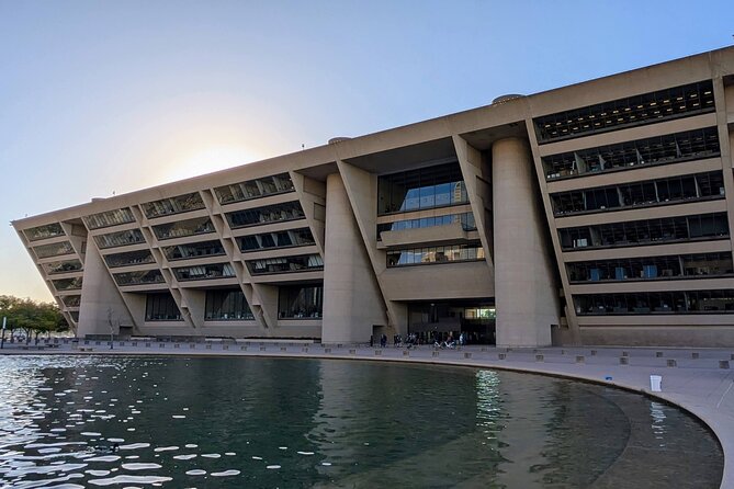 Dallas Scavenger Hunt Walking Tour and Game - What the Self-Guided Treasure Hunt Entails