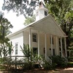 Daufuskie Island Guided History Tour from Hilton Head - Getting Off the Beaten Path on Daufuskie Island