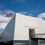 Day Trip from Kona to Oahu: Pearl Harbor WWII Heroes Adventure - Visiting Pearl Harbor’s Visitor Center and Historic Exhibits