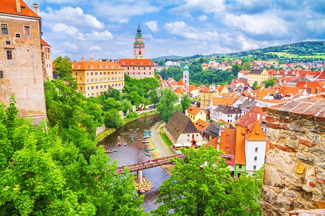 Day Trip to the Fairytale Town of Cesky Krumlov - Visiting the Majestic Cesky Krumlov Castle