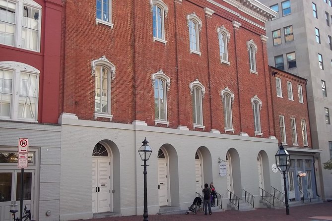 DC - Historical: At your leisure and your pace. Downloadable audiovisual tour. - Easy Start at The White House Pub