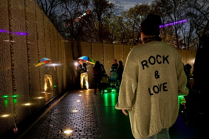 DC Night Tour With Magic LED- Pick Up/Drop, Snacks, LED Bracelets - Starting Point and Tour Logistics