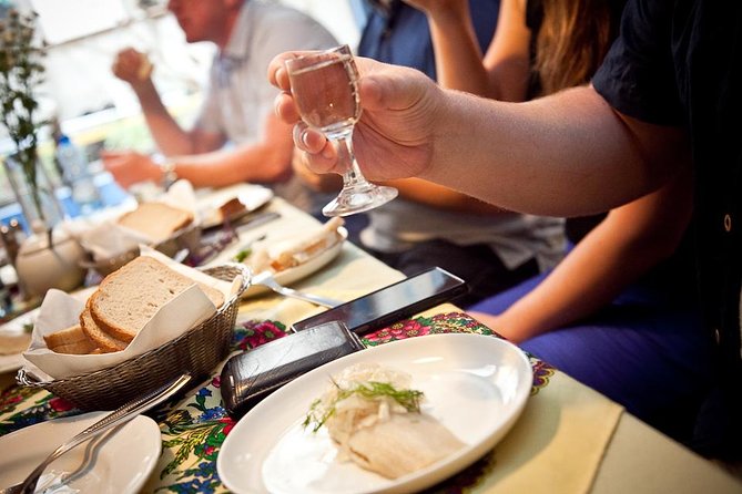 Delicious Warsaw Vodka and Culture Tour - Explore Warsaw’s Vodka and Culture with a Guided Tour