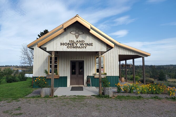 Deluxe North Shore and City Tour - Dalvay Beach and the Historic Summer Home