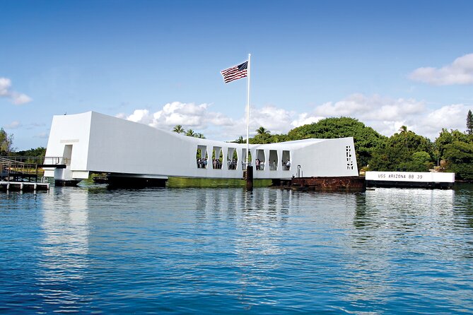 Deluxe Pearl Harbor, USS Arizona Memorial & Honolulu City Tour - Exploring Pearl Harbor’s Museums and Grounds