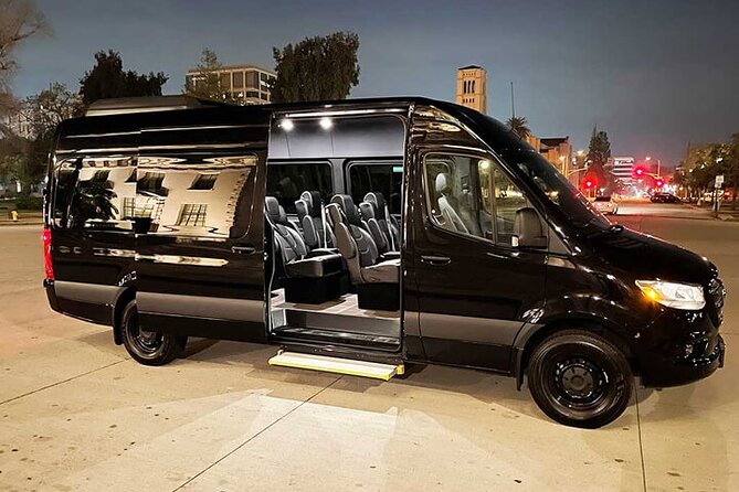 Departure by Sprinter from Milwaukee to Milwaukee Airport MKE - Vehicles: Mercedes Benz Sprinter or Similar