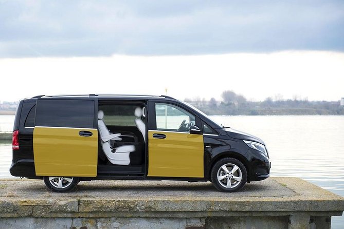 Departure Private Transfer: Barcelona City to Barcelona Airport - How the Pickup and Drop-off Work in Barcelona