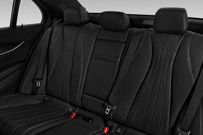 Departure Private Transfer: Dubrovnik City to Dubrovnik Airport by Business Car - Luxury Transportation with Mercedes Benz E Class or Similar