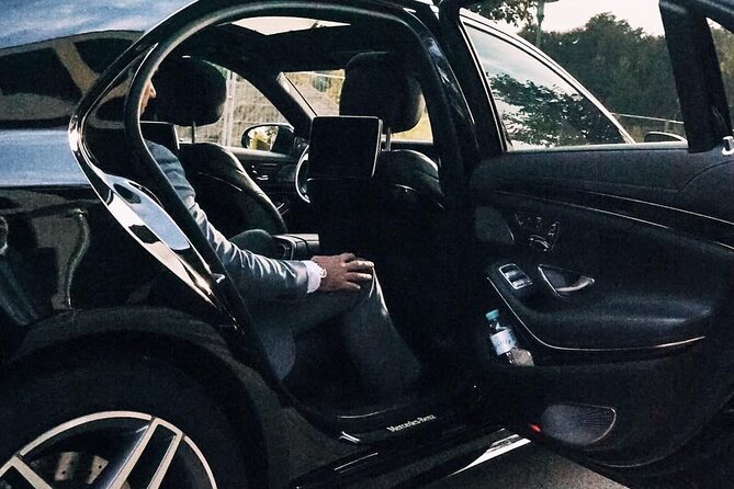 Departure Private Transfer: Orlando to Orlando Airport MCO in Business Car - Key Points