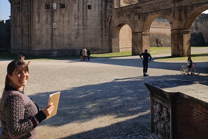 Design your own Postcard of Rome - tour with artistic activity - Engaging Artistic Activity with a Local Guide