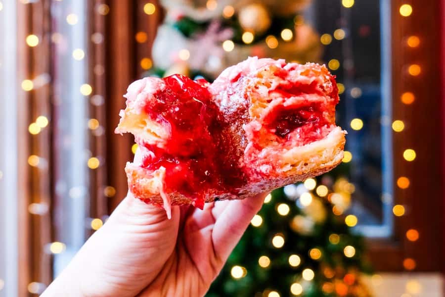 Detroit: Donuts, Pastries & Sweet Treats Walking Tour - Starting Point at Astoria Bakery in Greektown