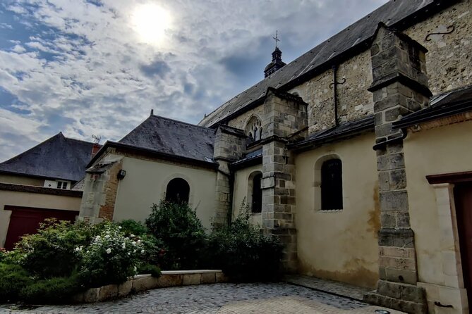 Discover Champagne in half a day in a Van - Visiting the Abbey of Hautvillers and Dom Pérignons Legacy