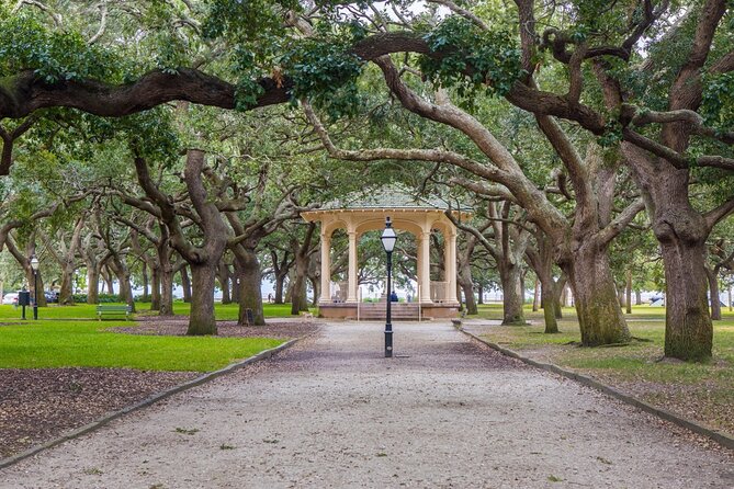 Discover Charleston! (Small Group Walking Tour - Max 10 Guests) - Walking Through the French Quarters Cobblestone Streets