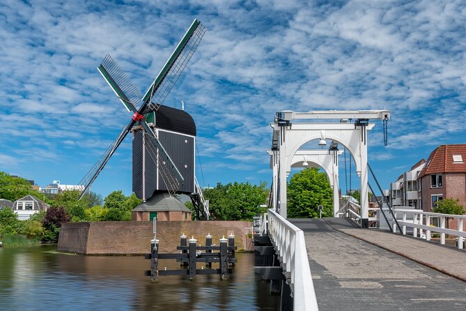 Discover Leiden's Highlights: Your Self-Guided GPS Tour - Passing the Iconic Blauwpoortsbrug and Blue Gate