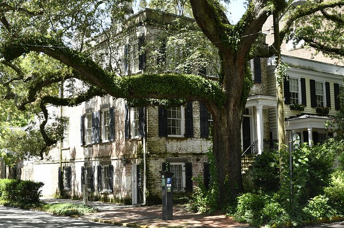 Discover Lesser Known Stories on the Hidden Savannah Walking Tour - Columbia Square and Notable Historic Homes
