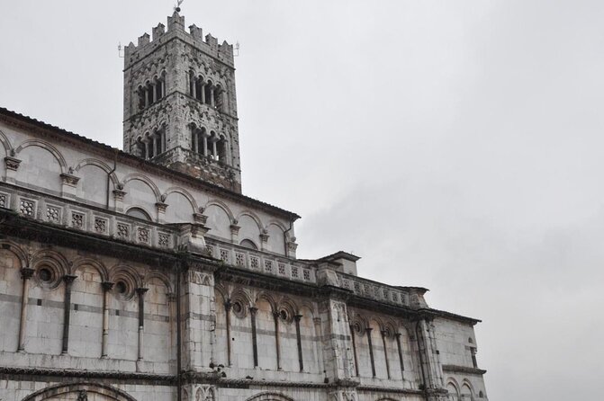Discover Luccas Secrets on a Guided Walking Tour - Exploring Lucca’s Medieval Towers and Byzantine Mosaics