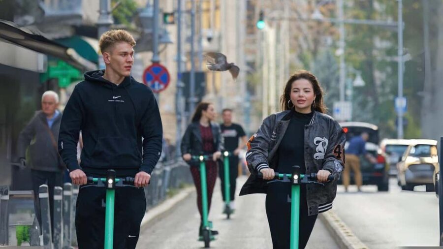 Discover Old Quebec in a different way - on an electric scooter 3h - Meeting Point and Operational Details