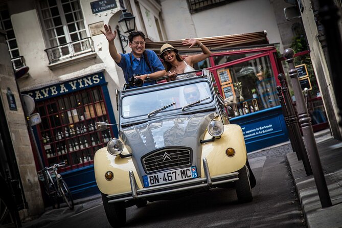 Discover Paris with a Local in his Unique Vintage Car - From the Eiffel Tower to Notre-Dame: The Top Sights on the Route