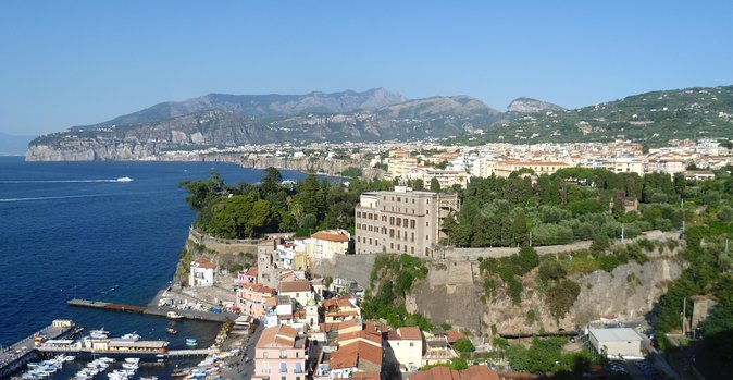 Discover Sorrento: 2-Hour Private Walking Tour - Visiting the Basilica di SantAntonino