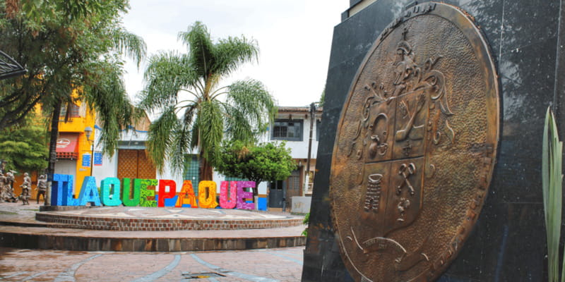 Discover the Magical Town of Tlaquepaque! - Exploring Tlaquepaque’s Iconic Sign for Photos