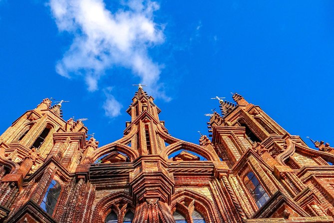 Discover Vilnius most Photogenic Spots with a Local - Easy to Find Meeting Point in Vilnius